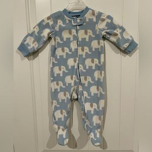 Carters - 6 Mo’s old, unisex soft bodysuit. Hardly used handful times for sale.